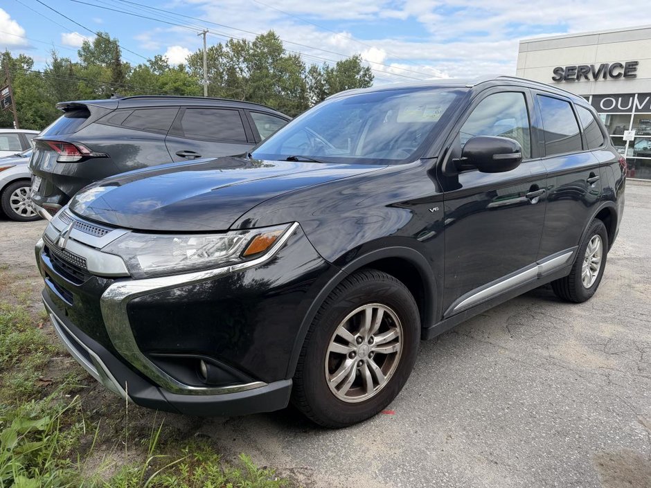 2019 Mitsubishi Outlander SE AWD**JAMAIS ACCIDENTÉ**6 CYL** AIR CLIM**SIÈGES CHAUFFANTS**HITCH** in Montréal, Quebec