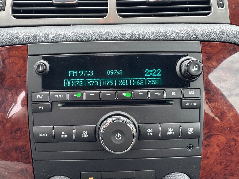 Chevrolet Avalanche LT Z71 4X4 PNEUS D'HIVER DEMARREUR PAS ACCIDENTE 2011 INSPECTE+HITCH+COUVRE CAISSE RIGIDE+PROTECTEUR DE CAISSE+CLIMATISATION BI-ZONES+BLUETOOTH+MAGS 20''