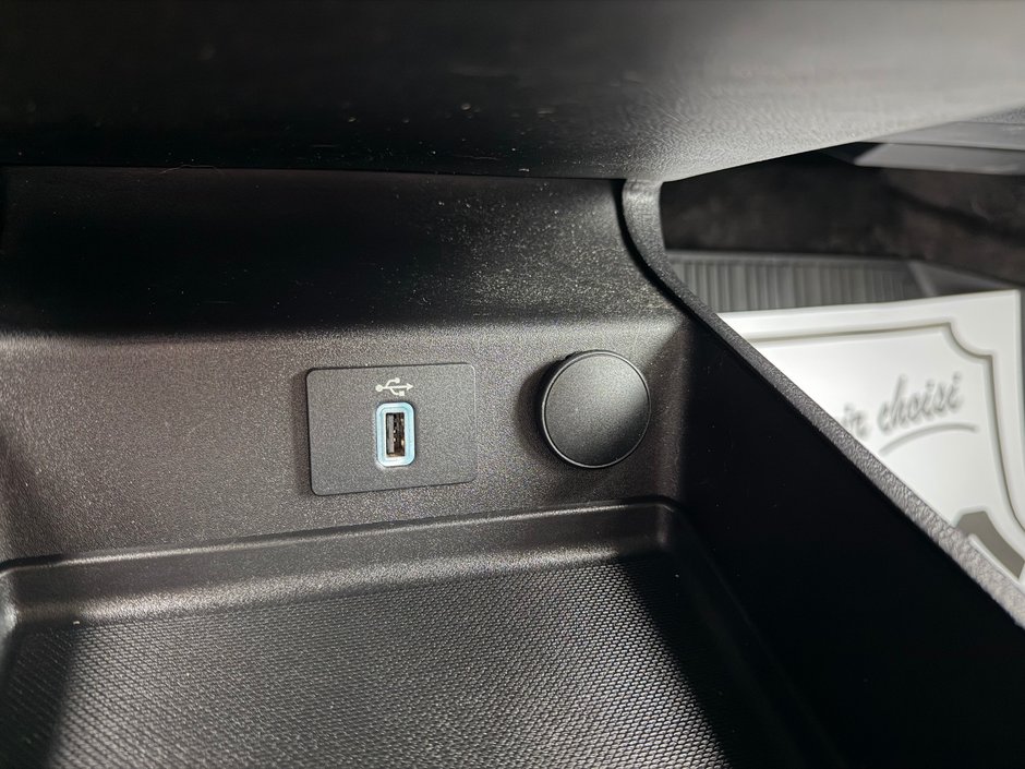 Ford Fusion SE AWD PNEUS D'HIVER DEMARREUR PAS ACCIDENTE 2018 INSPECTE+PNEUS NEUFS+CUIR+SIEGES ELECTRIQUE+CAMERA DE RECUL+APPLE CARPLAY+CLIMATISATION BI-ZONES