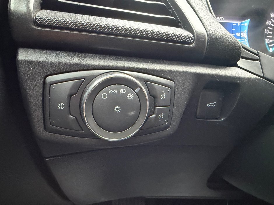 Ford Fusion SE AWD PNEUS D'HIVER DEMARREUR PAS ACCIDENTE 2018 INSPECTE+PNEUS NEUFS+CUIR+SIEGES ELECTRIQUE+CAMERA DE RECUL+APPLE CARPLAY+CLIMATISATION BI-ZONES