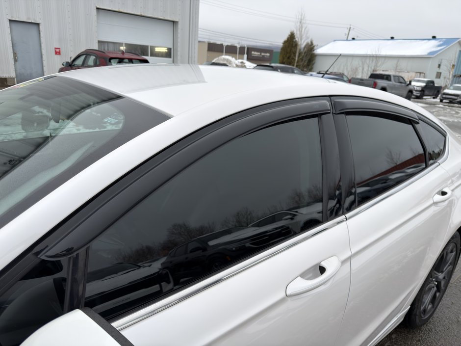 Ford Fusion SE AWD PNEUS D'HIVER DEMARREUR PAS ACCIDENTE 2018 INSPECTE+PNEUS NEUFS+CUIR+SIEGES ELECTRIQUE+CAMERA DE RECUL+APPLE CARPLAY+CLIMATISATION BI-ZONES