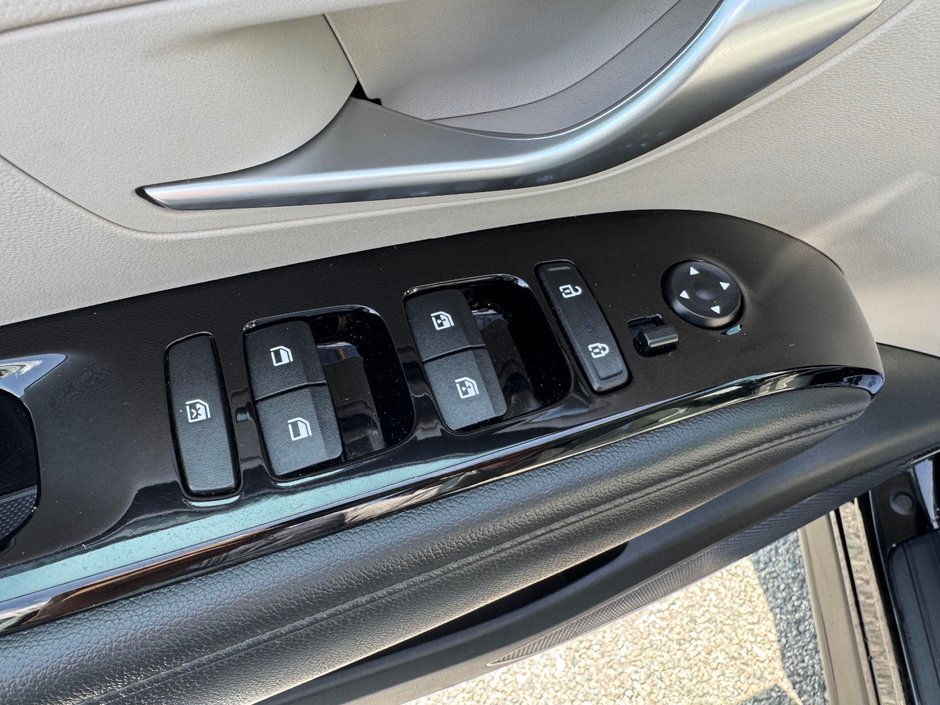 Hyundai Tucson Hybrid Luxury AWD HITCH DEMARREUR INT GRIS 2024 INSPECTE+SYSTEME DE SON PREMIUM BOSE+HAYON INTELLIGENT+SIEGE ELECTRIQUE+TOIT OUVRANT PANORAMIQUE