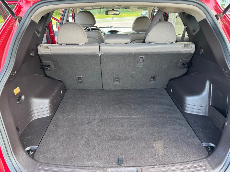 Hyundai Tucson GL TA DEMARREUR SIEGES CHAUFFANTS BLUETOOTH 2015 INSPECTE+AIR CLIMATISE+RADIO SIRIUS+REGULATEUR DE VITESSES+GROUPE ELECTRIQUE+COMMANDES AU VOLANT