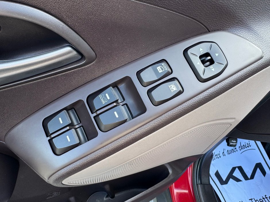 Hyundai Tucson GL TA DEMARREUR SIEGES CHAUFFANTS BLUETOOTH 2015 INSPECTE+AIR CLIMATISE+RADIO SIRIUS+REGULATEUR DE VITESSES+GROUPE ELECTRIQUE+COMMANDES AU VOLANT