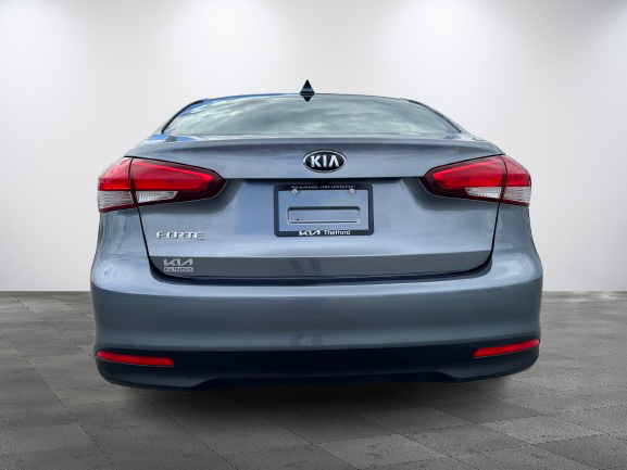 Kia Forte LX+ PNEUS NEUFS APPLE CARPLAY SIEGES CHAUFFANTS 2018 INSPECTE+CAMERA DE RECUL+AIR CLIMATISE+RADIO SIRIUS+REGULATEUR DE VITESSES+PHARES AUTOMATIQUE