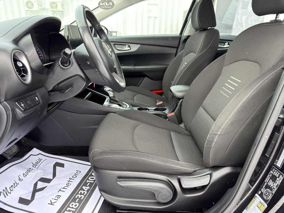 Kia Forte LX DEFLECTEUR CAPOT APPLE CARPLAY CAMERA 2020 INSPECTE+SIEGES CHAUFFANTS+BLUETOOTH+REGULATEUR DE VITESSES+PHARES AUTOMATIQUE+AIR CLIMATISE