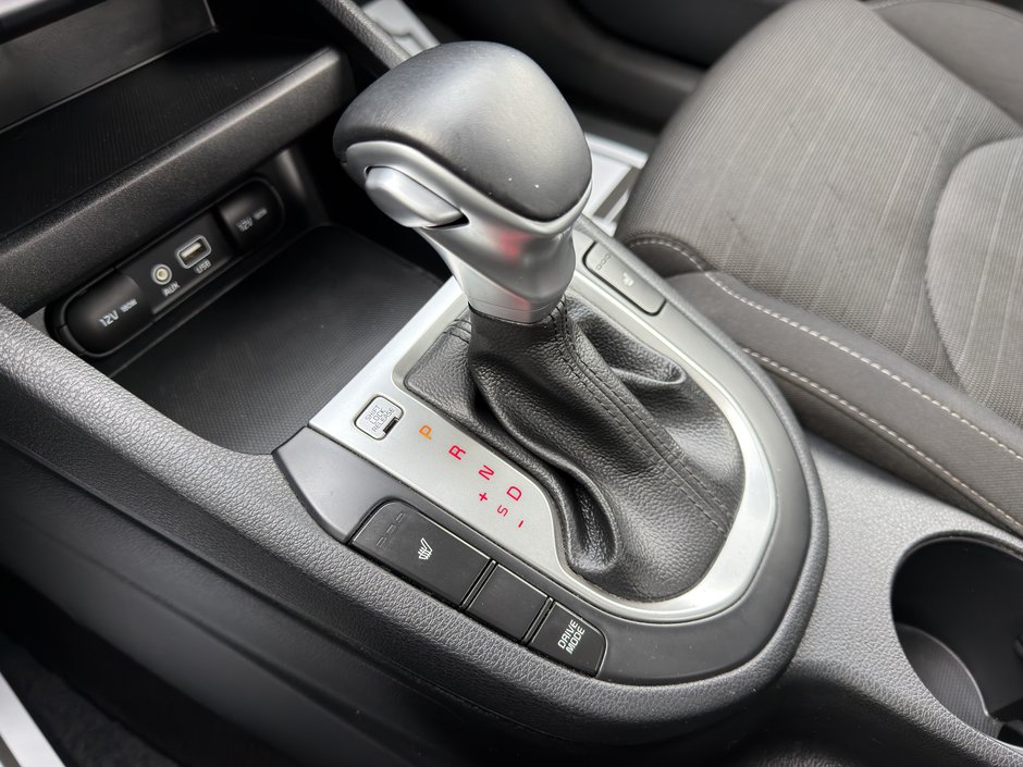 Kia Forte LX DEFLECTEUR CAPOT APPLE CARPLAY CAMERA 2020 INSPECTE+SIEGES CHAUFFANTS+BLUETOOTH+REGULATEUR DE VITESSES+PHARES AUTOMATIQUE+AIR CLIMATISE