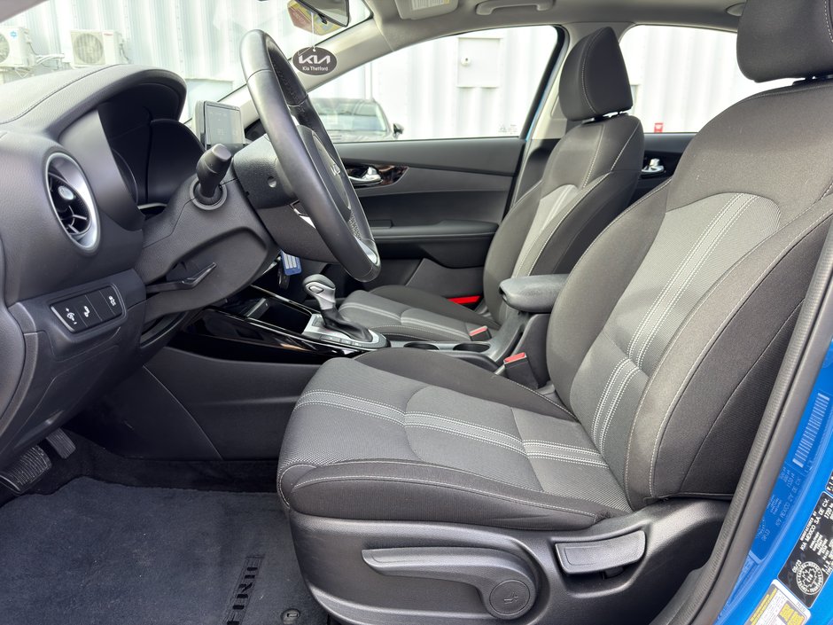 Kia Forte EX+ PNEUS D'HIVER DEMARREUR PAS ACCIDENTE 2023 INSPECTE+TOIT OUVRANT+MAGS 17''+DETECTEUR D'ANGLES MORTS+VOLANT CHAUFFANT+APPLE CARPLAY+BLUETOOTH