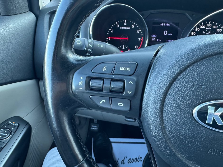 Kia Sedona LX HITCH APPLE CARPLAY PAS ACCIDENTE 2020 INSPECTE+VOLANT CHAUFFANT+CAMERA DE RECUL+MIROIRS OUVRENT/FERMENT AUTOMATIQUEMENT+SIEGES CHAUFFANTS