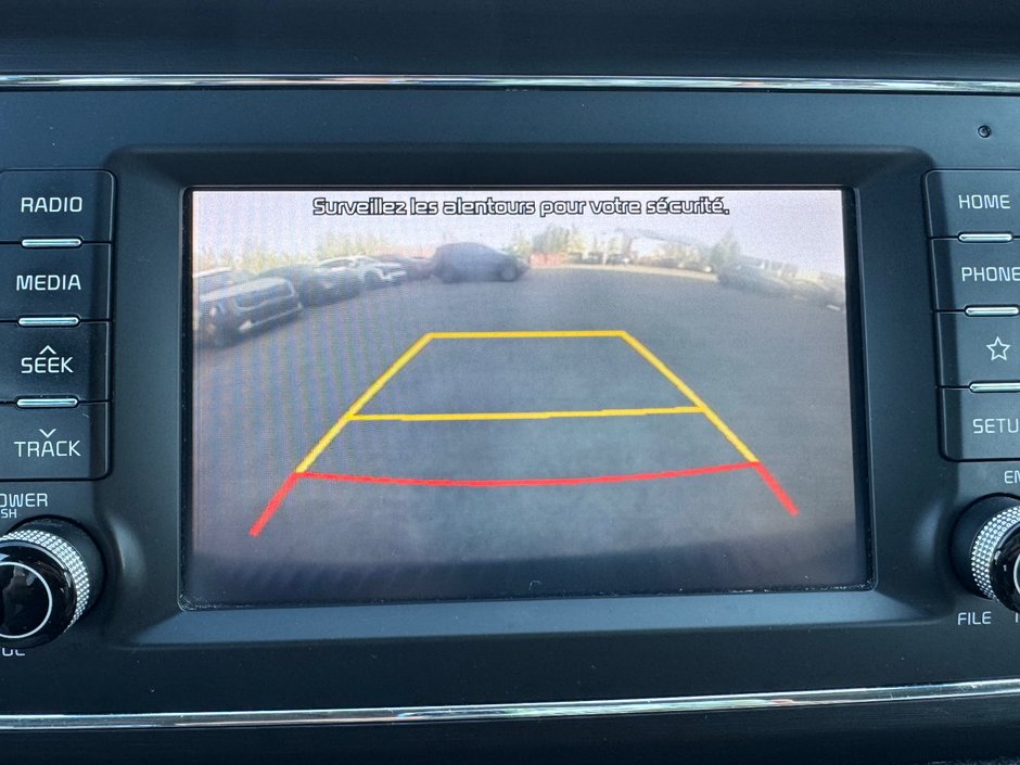 Kia Sedona LX HITCH APPLE CARPLAY PAS ACCIDENTE 2020 INSPECTE+VOLANT CHAUFFANT+CAMERA DE RECUL+MIROIRS OUVRENT/FERMENT AUTOMATIQUEMENT+SIEGES CHAUFFANTS