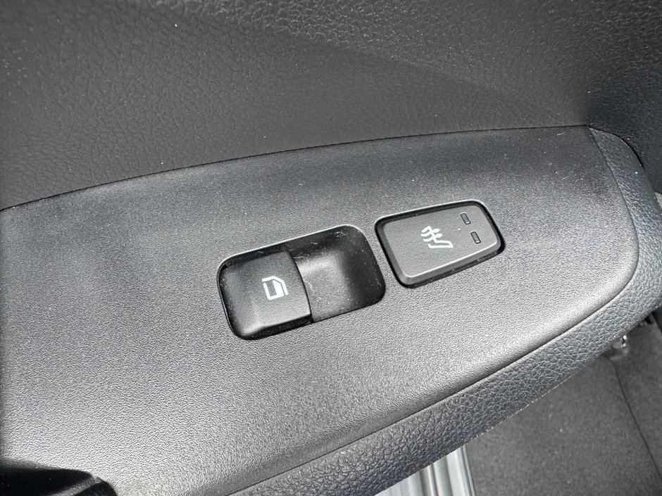 Kia Seltos SX Turbo AWD PNEUS D'HIVER DEMARREUR PAS ACCIDENTE 2021 INSPECTE+AFFICHAGE TETE HAUTE+SIEGES CHAUFFANTS ET VENTILES+CUIR+TOIT OUVRANT+GPS+RADIO SIRIUS