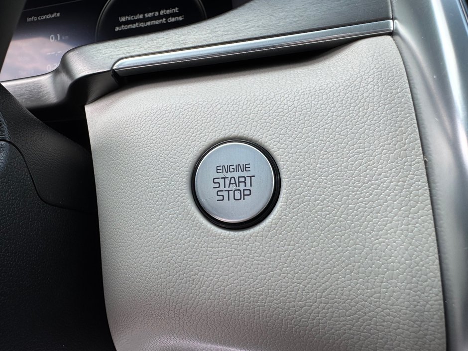 Kia Sorento Plug-In Hybrid PHEV SX AWD PNEUS D'HIVER DEMARREUR PAS ACCIDENTE 2023 INSPECTE+HITCH+INTERIEUR GRIS+CUIR+SIEGES ELECTRIQUES+HAYON INTELLIGENT+GPS+RADIO SIRIUS