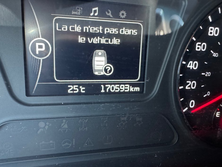 Kia Sorento LX Turbo AWD TEL QUEL DEMARREUR PAS ACCIDENTE 2017 VENDU TEL QUEL+ANDROID AUTO/APPLE CARPLAY+CAMERA DE RECUL+RADIO SIRIUS+CLIMATISATION BI-ZONES
