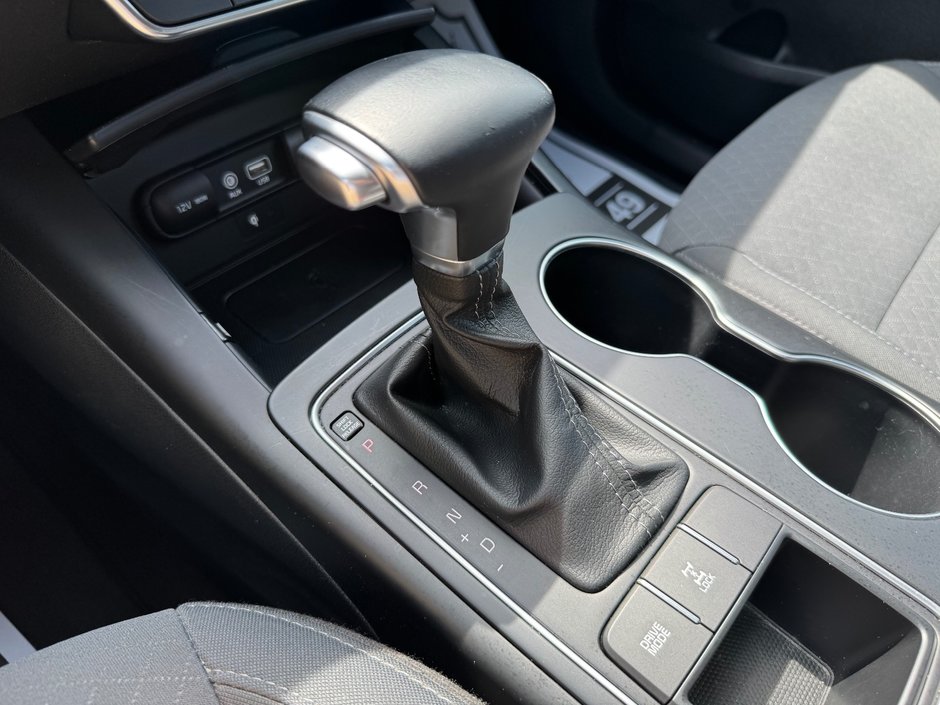 Kia Sorento LX V6 HITCH APPLE CARPLAY PAS ACCIDENTE 2019 INSPECTE+SIEGE CONDUCTEUR ELECTRIQUE+VOLANT CHAUFFANT+CHARGEUR INDUCTIF POUR CELLULAIRE+MAGS 17''