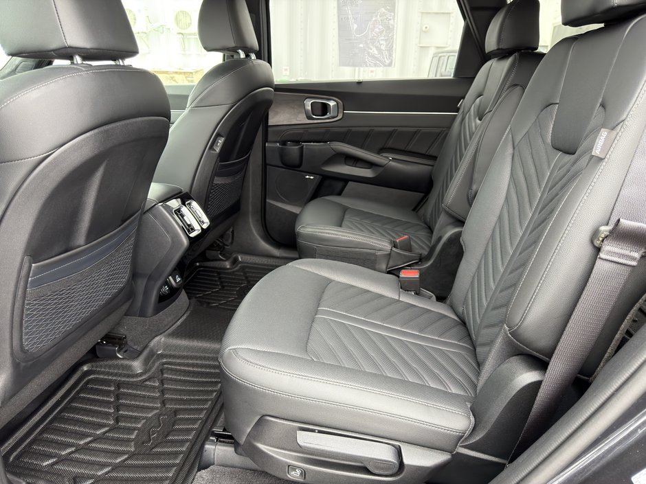 Kia Sorento X-Pro Turbo AWD DEMARREUR CAMERA 360 PAS ACCIDENTE 2025 INSPECTE+SIEGES CHAUFFANTS ET VENTILES+VOLANT CHAUFFANT+MEMORISATION SIEGES CONDUCTEUR+CUIR+MAGS 17