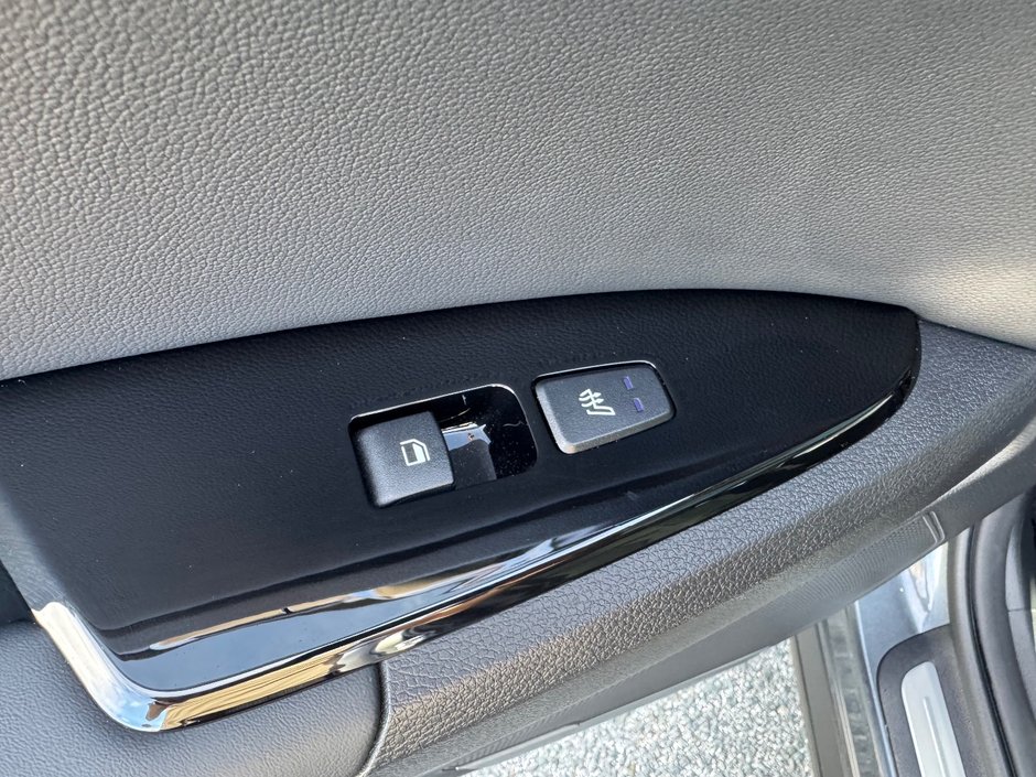 Kia Sportage Plug-In Hybrid EX Premium AWD PNEUS D'HIVER PAS ACCIDENTE 2023 INSPECTE+DEMARREUR A DISTANCE+MEMORISATION SIEGE CONDUCTEUR+TOIT OUVRANT PANO+SIEGES VENTILES