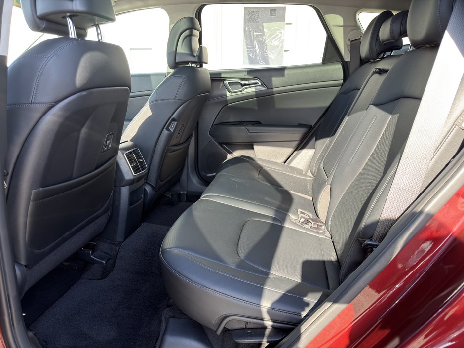 Kia Sportage EX DEMARREUR TOIT PANO PAS ACCIDENTE 2025 INSPECTE+SIEGE ELECTRIQUE+CUIR+VOLANT CHAUFFANT+GPS+REGULATEUR DE VITESSES ADAPTATIF+MAGS 18''