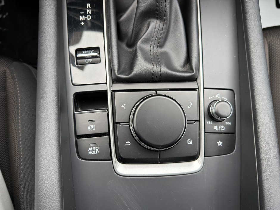 2023 Mazda 3 GS PNEUS D'HIVER APPLE CARPLAY VOLANT CHAUFFANT