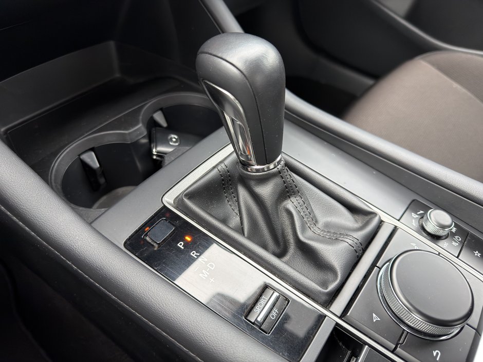 2023 Mazda 3 GS PNEUS D'HIVER APPLE CARPLAY VOLANT CHAUFFANT