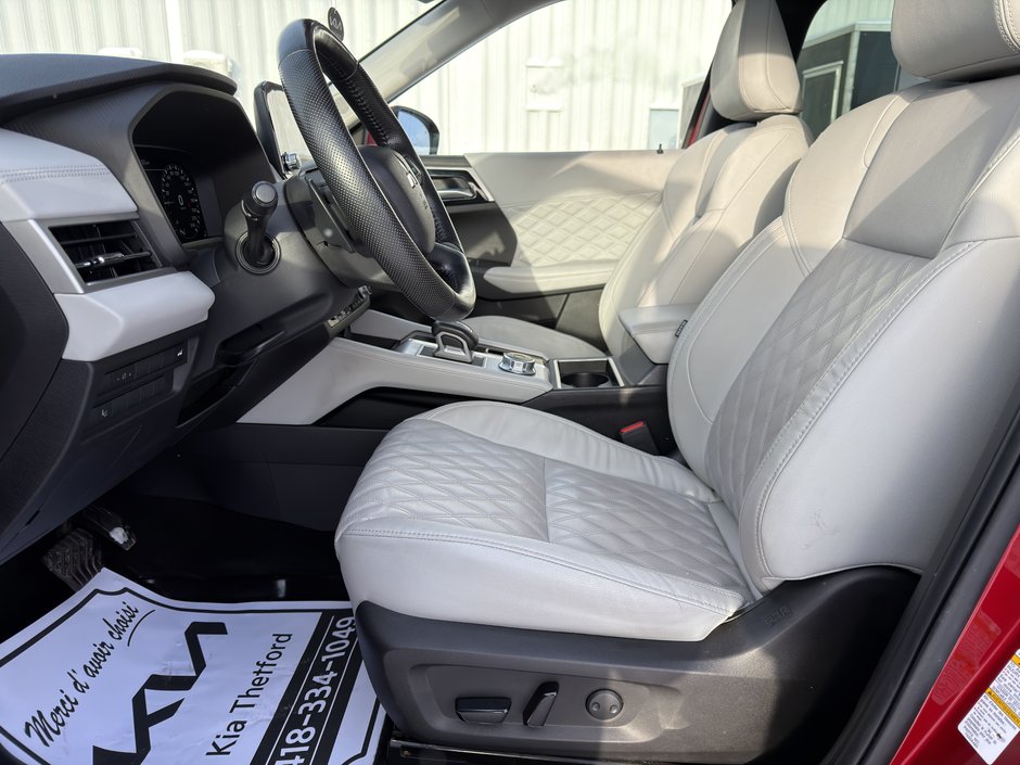 2022 Mitsubishi Outlander GT AWD INT GRIS HITCH PNEUS D'HIVER PAS ACCIDENTE