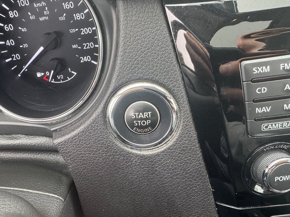 Nissan Rogue SL AWD CAMERA 360 HAYON ELECTRIQUE PAS ACCIDENTE 2016 INSPECTE+CUIR+SIEGE ELECTRIQUE+TOIT OUVRANT PANORAMIQUE+DETECTEUR D'ANGLES MORTS+RARIO SIRIUS+MAG 18