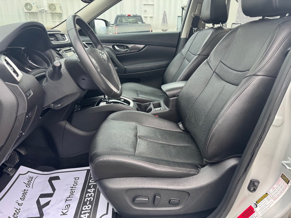 Nissan Rogue SL AWD CAMERA 360 HAYON ELECTRIQUE PAS ACCIDENTE 2016 INSPECTE+CUIR+SIEGE ELECTRIQUE+TOIT OUVRANT PANORAMIQUE+DETECTEUR D'ANGLES MORTS+RARIO SIRIUS+MAG 18