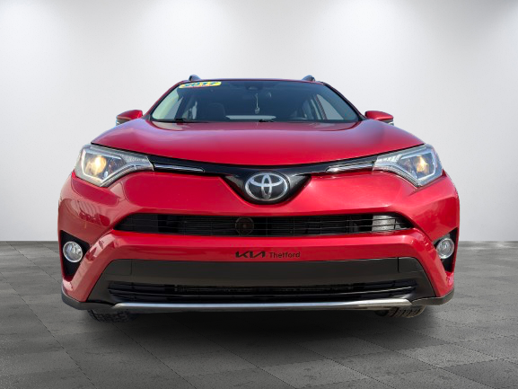 Toyota RAV4 XLE AWD PNEUS D'HIVER HITCH PAS ACCIDENTE 2017 INSPECTE+DETECTEUR D'ANGLES MORTS+HAYON ELECTRIQUE+TOIT OUVRANT+SIEGES CHAUFFANTS+MAGS 17''