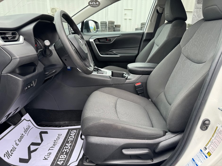 2022 Toyota RAV4 LE AWD PNEUS D'HIVER DEMARREUR PAS ACCIDENTE