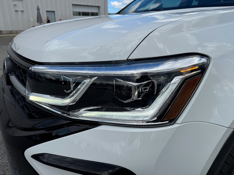 Volkswagen Taos Comfortline Black Edition AWD PAS ACCIDENTE 2024 INSPECTE+DEMARREUR+TOIT PANORAMIQUE+SIEGE ELECTRIQUE+ANDROID AUTO/APPLE CARPLAY+BOUTON POUSSOIR