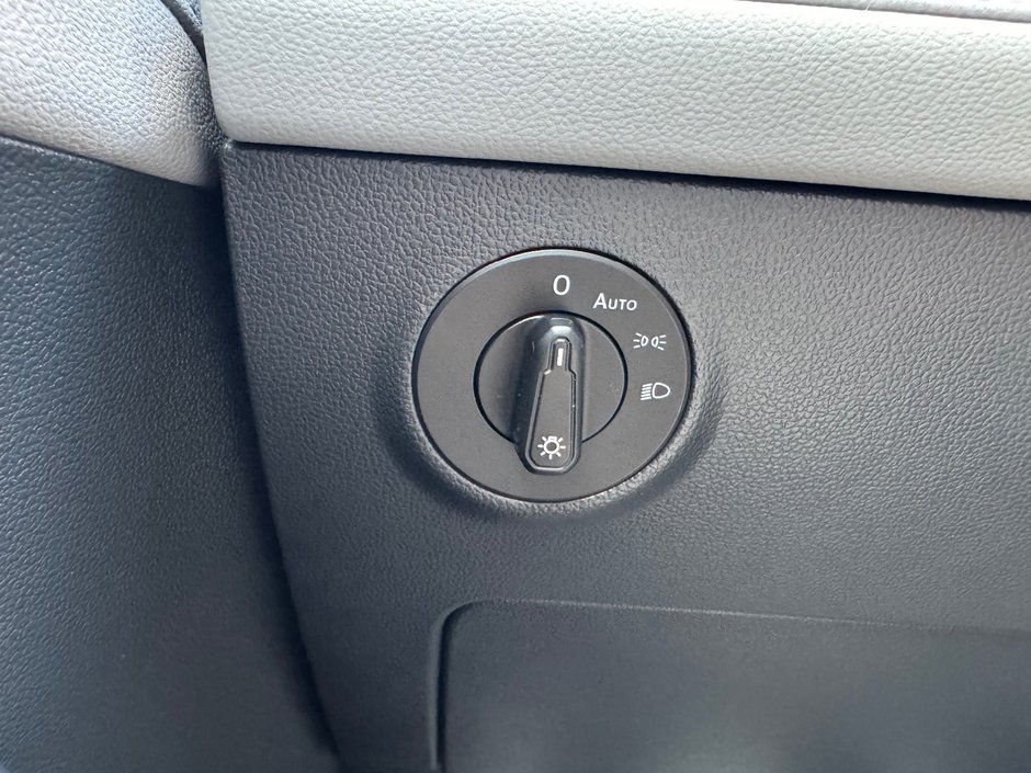 Volkswagen Taos Comfortline Black Edition AWD PAS ACCIDENTE 2024 INSPECTE+DEMARREUR+TOIT PANORAMIQUE+SIEGE ELECTRIQUE+ANDROID AUTO/APPLE CARPLAY+BOUTON POUSSOIR