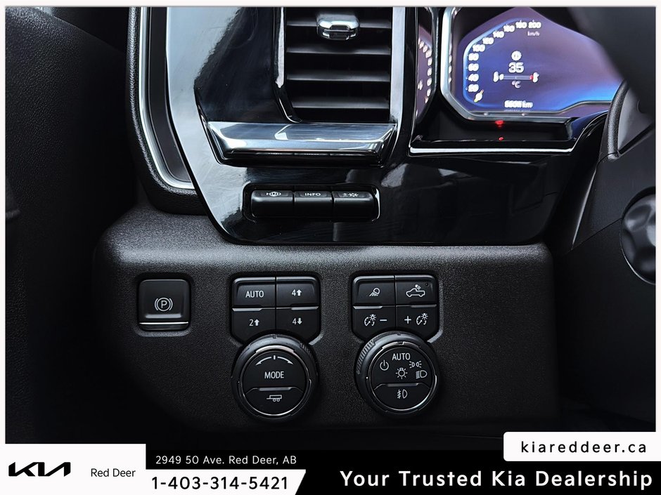 2024 Chevrolet Silverado 1500 High Country-17