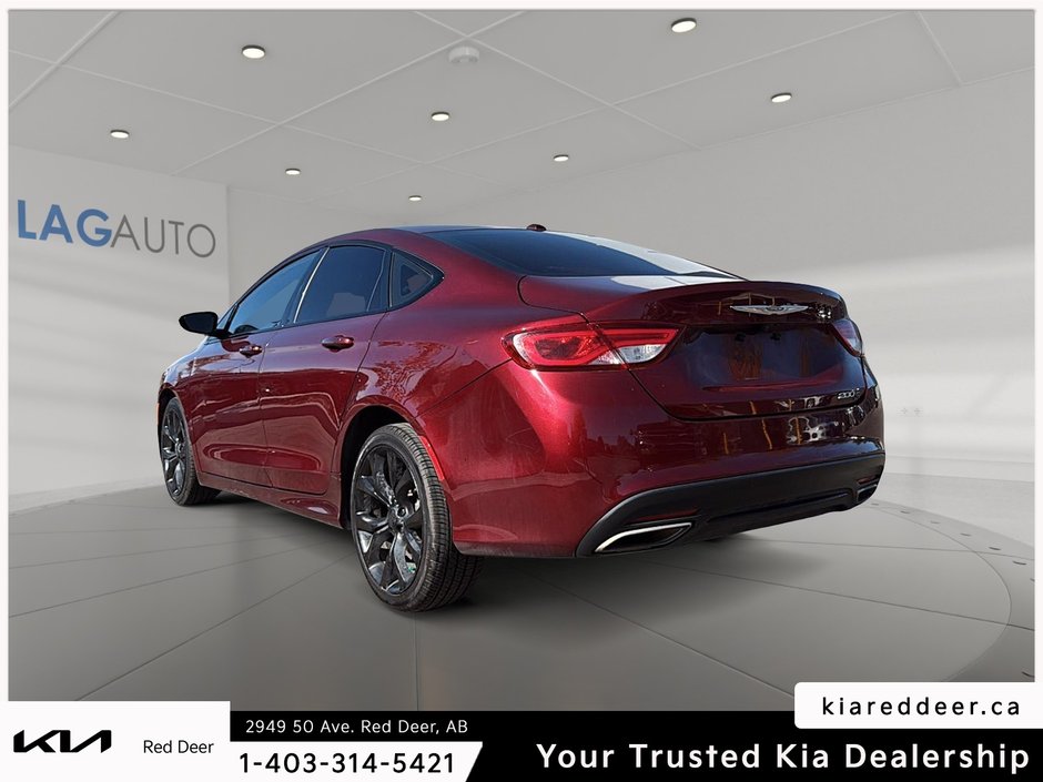 2016 Chrysler 200 S-2
