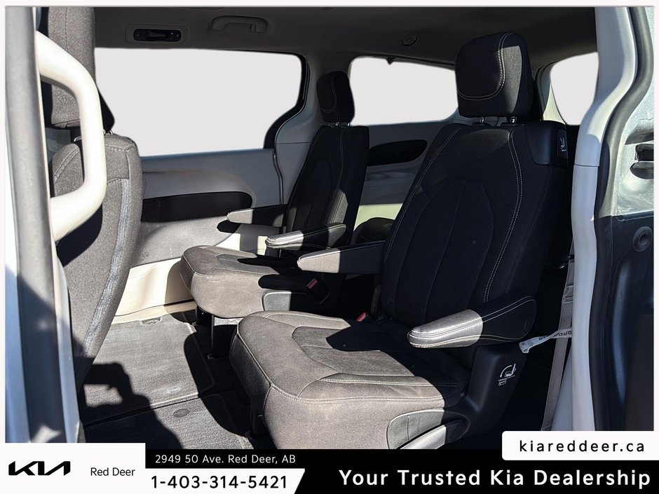 2021 Chrysler Grand Caravan SXT-18