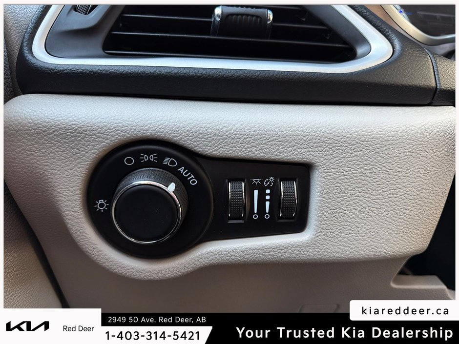 2021 Chrysler Grand Caravan SXT-16