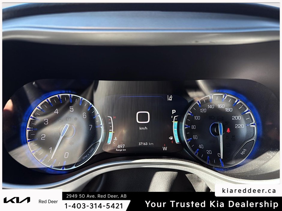2024 Chrysler Pacifica Touring-L-11