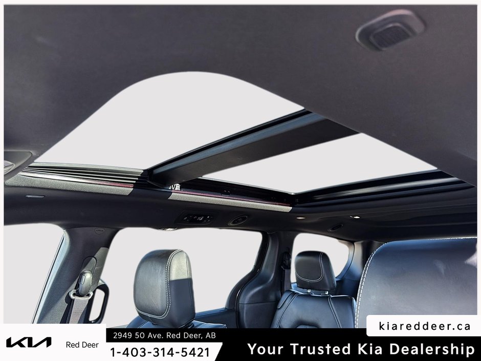 2024 Chrysler Pacifica Touring-L-21