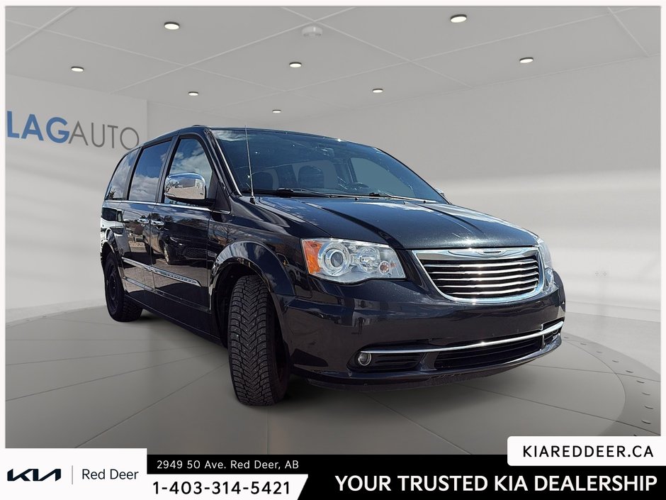 2015 Chrysler Town & Country Limited-6