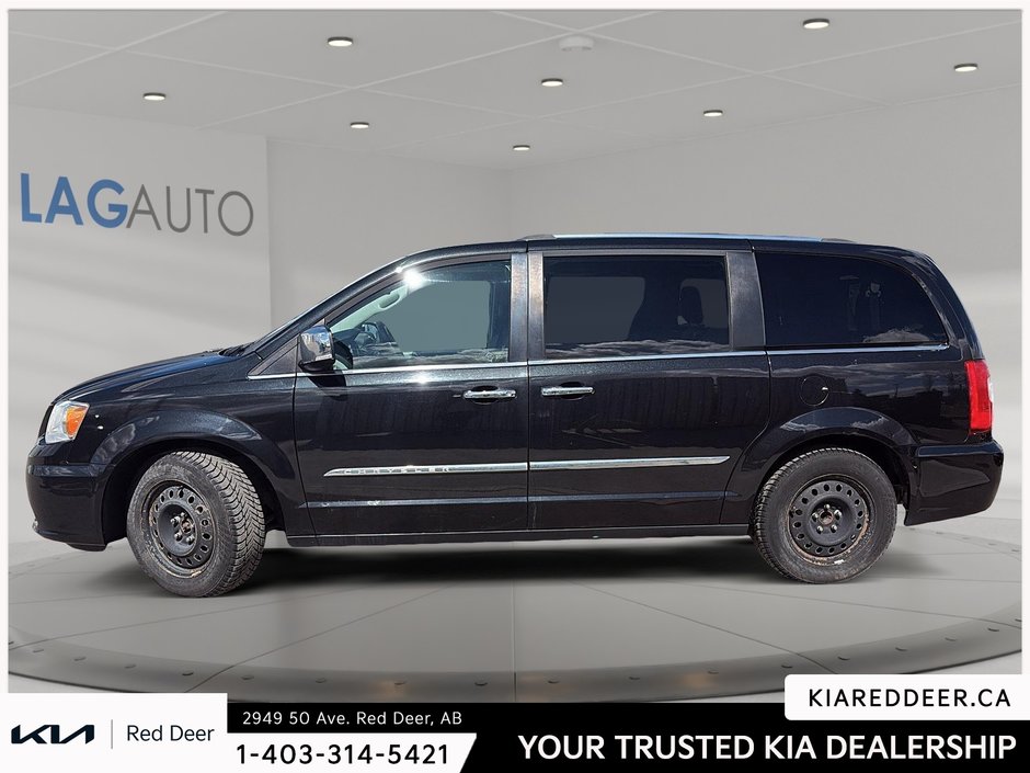 2015 Chrysler Town & Country Limited-1