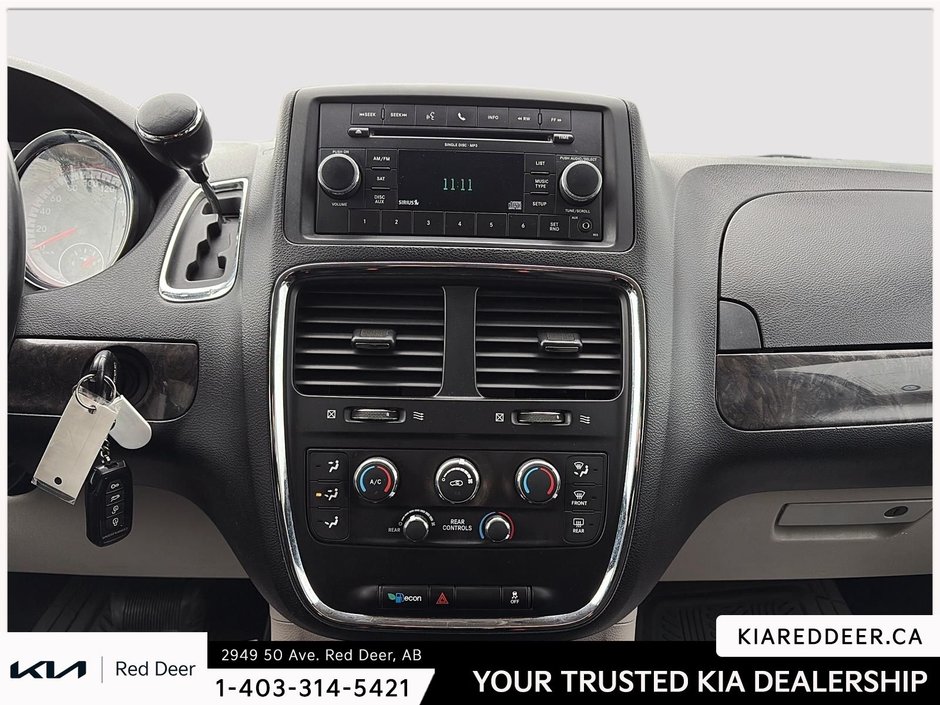 2011 Dodge Grand Caravan SXT-12
