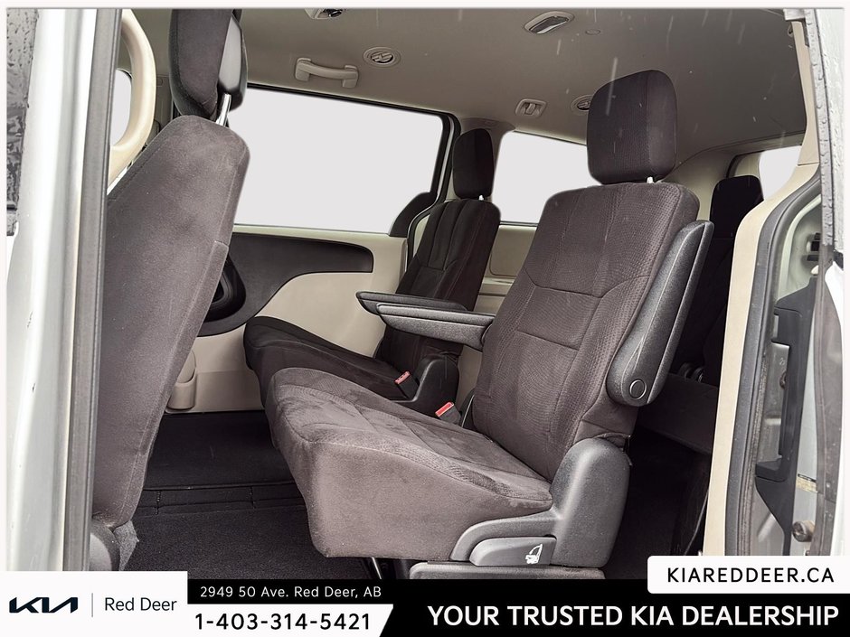 2011 Dodge Grand Caravan SXT-16