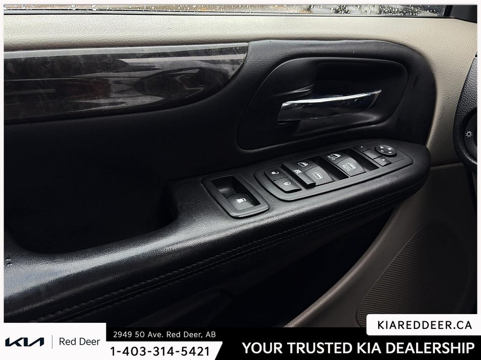 2011 Dodge Grand Caravan SXT-15