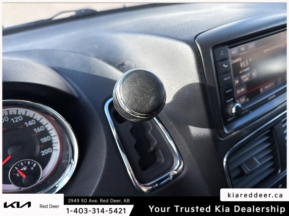 2019 Dodge Grand Caravan SE Blacktop-12