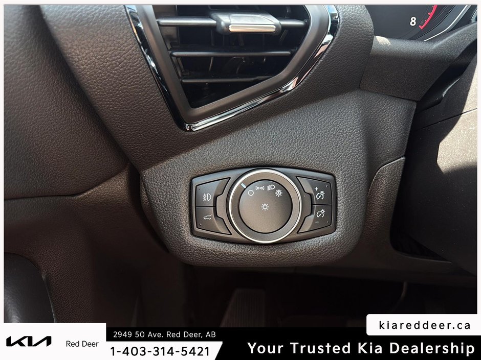 2019 Ford Escape Titanium-16