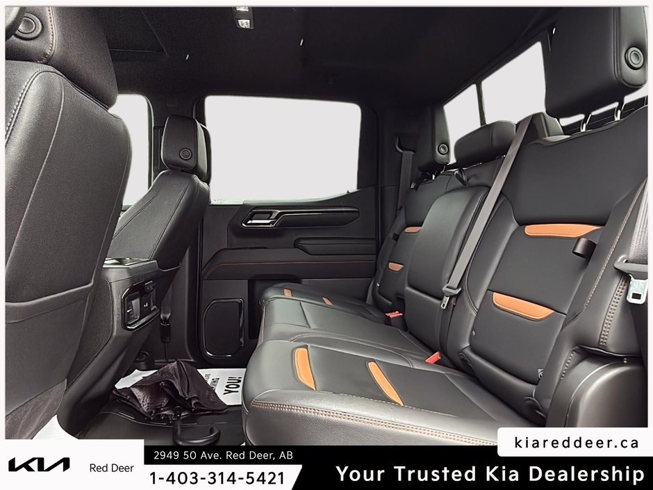 2023 GMC Sierra 1500 AT4-17