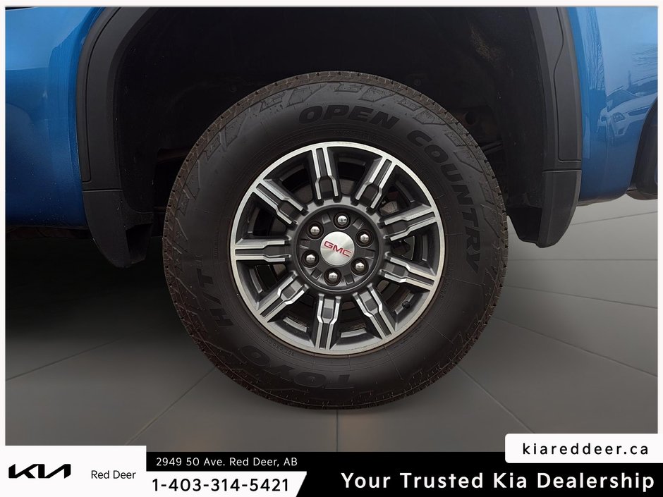 2024 GMC Sierra 1500 AT4-8