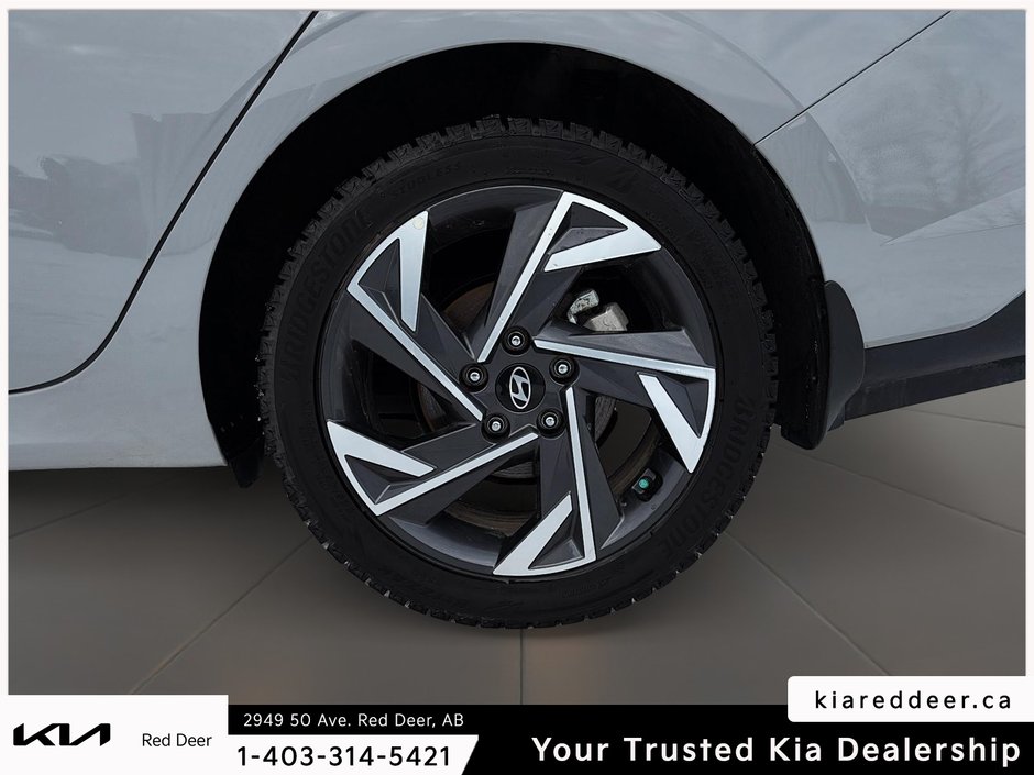 2024 Hyundai Elantra Preferred Tech Package-8