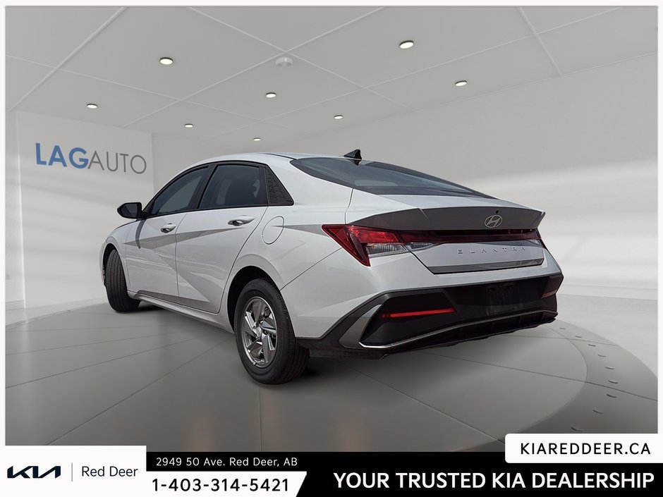 2025 Hyundai Elantra Essential-2