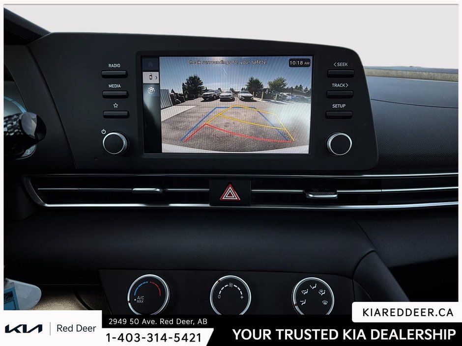 2025 Hyundai Elantra Essential-12