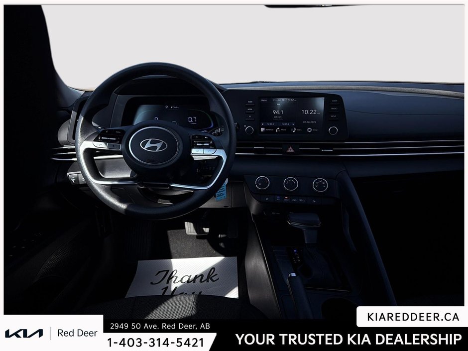 2025 Hyundai Elantra Essential-19