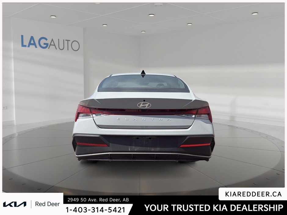 2025 Hyundai Elantra Essential-3